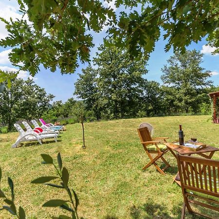 Vacation Home Latini Hum Εξωτερικό φωτογραφία