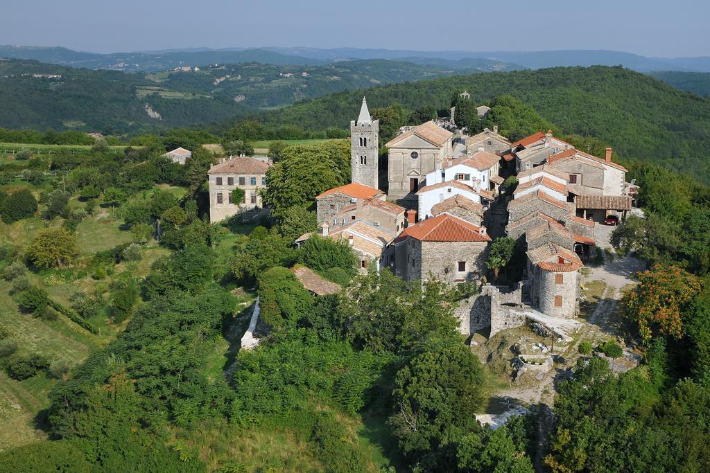 Vacation Home Latini Hum Εξωτερικό φωτογραφία