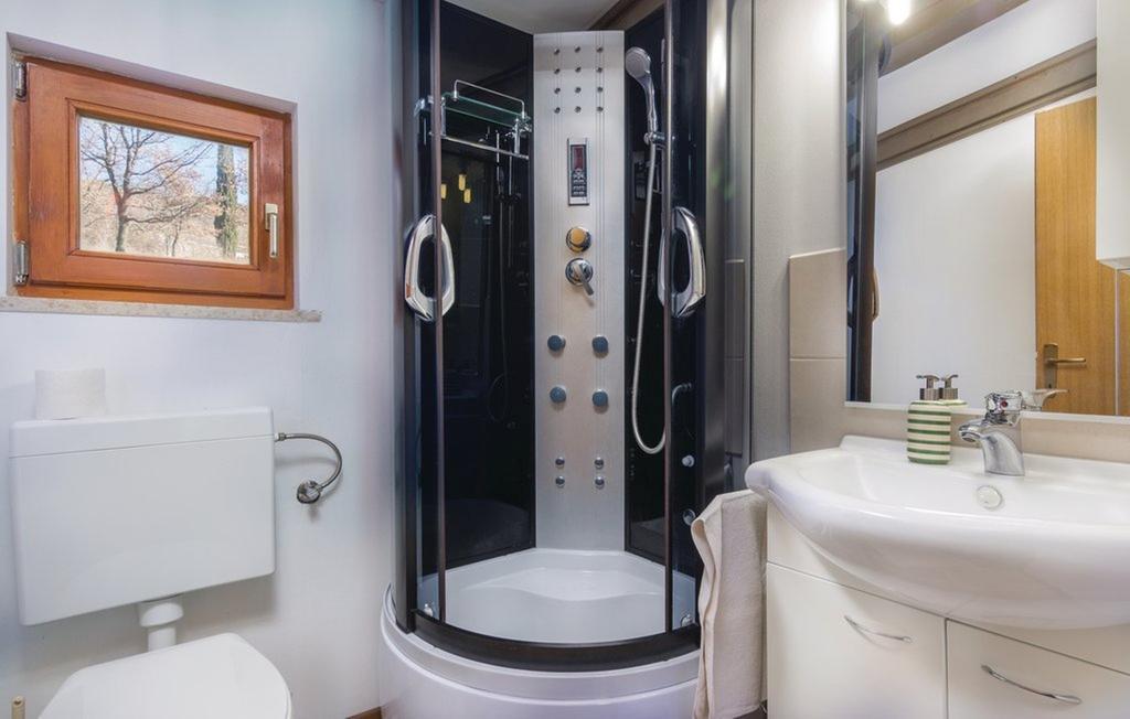 Vacation Home Latini Hum Εξωτερικό φωτογραφία