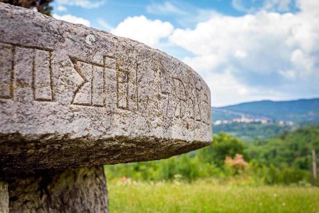 Vacation Home Latini Hum Εξωτερικό φωτογραφία