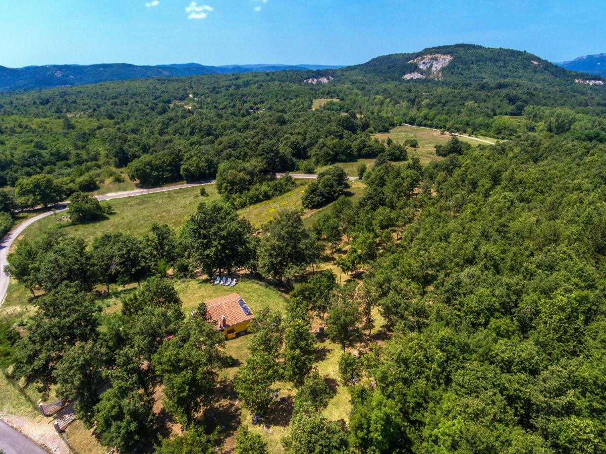 Vacation Home Latini Hum Εξωτερικό φωτογραφία