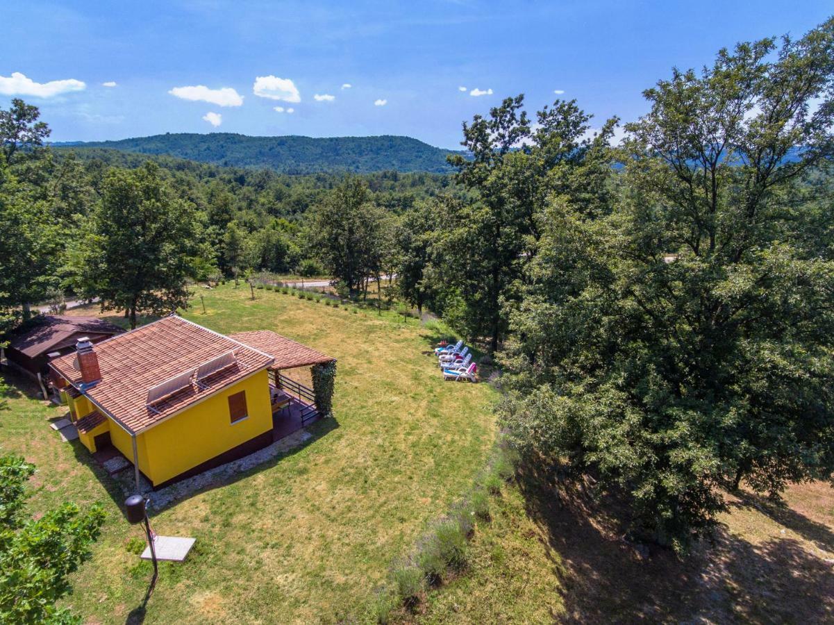 Vacation Home Latini Hum Εξωτερικό φωτογραφία